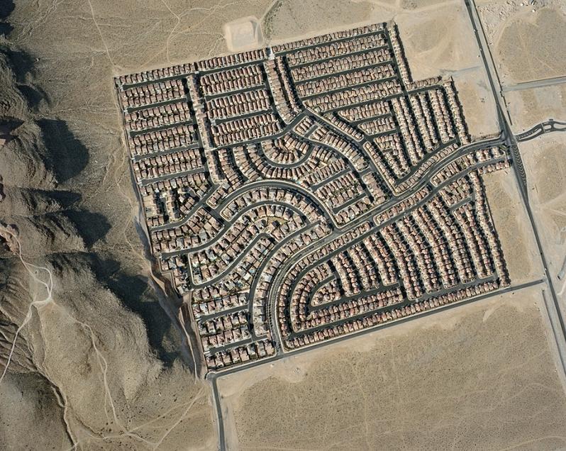 Photo :  Un lotissement isolé de la ville, dans le désert du Nevada